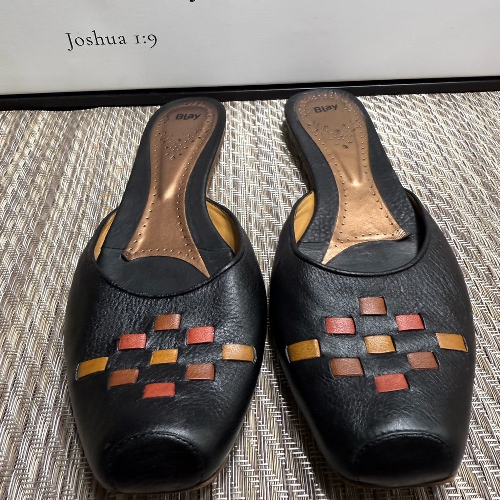 Women's Black and Multicolor Mules SZ 39.5/9US -Narrow width- Box4